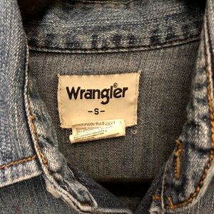 Wrangler pearl snap